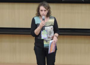 Dr. Soraia Girardi Bauermann, moderated the lectures.